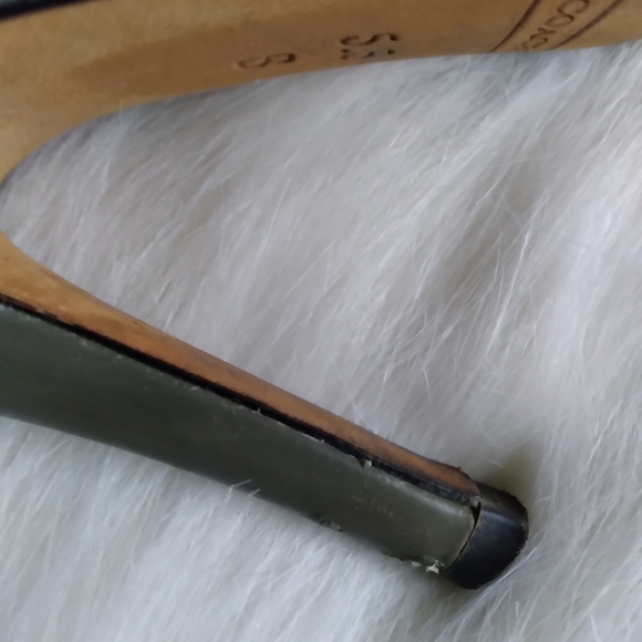 coach grey suede heels size 5.5 - Picture 4 of 10